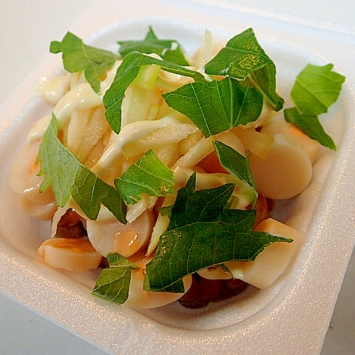 チーカマと林檎と大葉のマヨ納豆 レシピ 作り方 By ぷ みぃまま 楽天レシピ チーカマと林檎と大葉のマヨ納豆 レシピ 作り方 By ぷ みぃまま 楽天レシピ